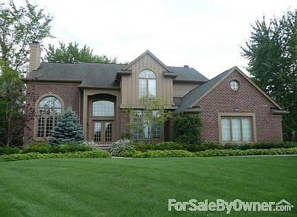 Front View
						:
						Home is located on a Cul-de-Sac