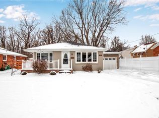 33 Arrowhead Dr, Buffalo, NY 14224