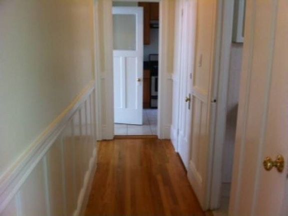Hall to LR and Kitchen;Bt
