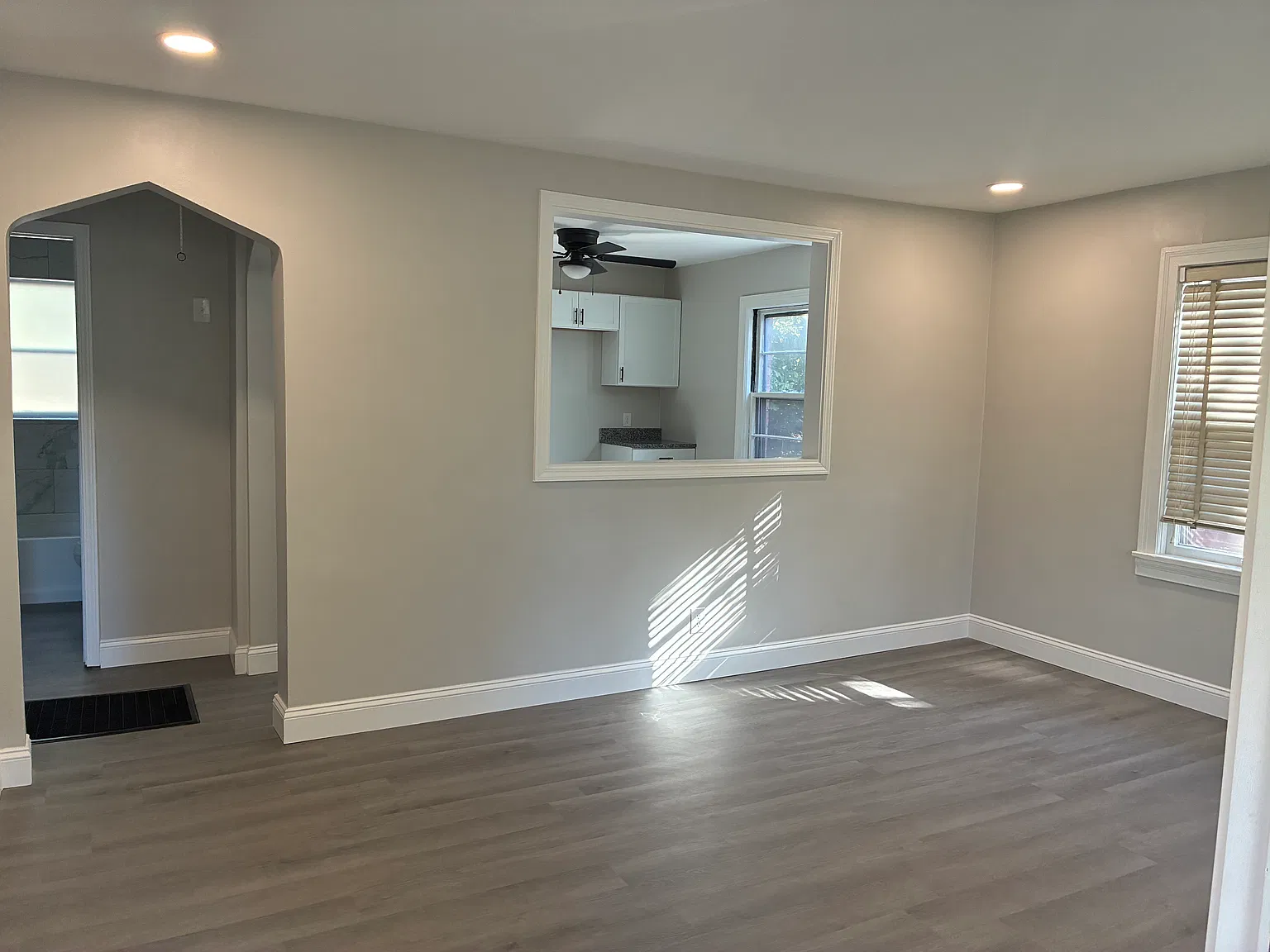 2 bed, 852 sqft, $1,200 — Photo 4