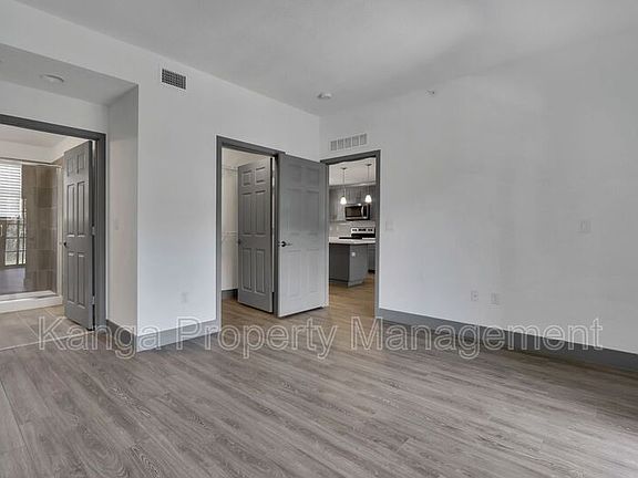 5th image of 630 NE 14th Ct APT 203