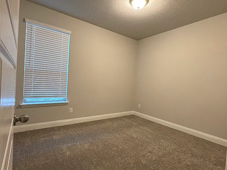 216 Missler Dr — Photo 10