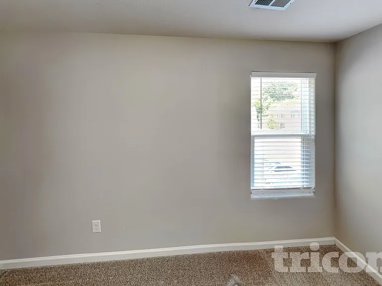 9203 Putnam Pl — Photo 12