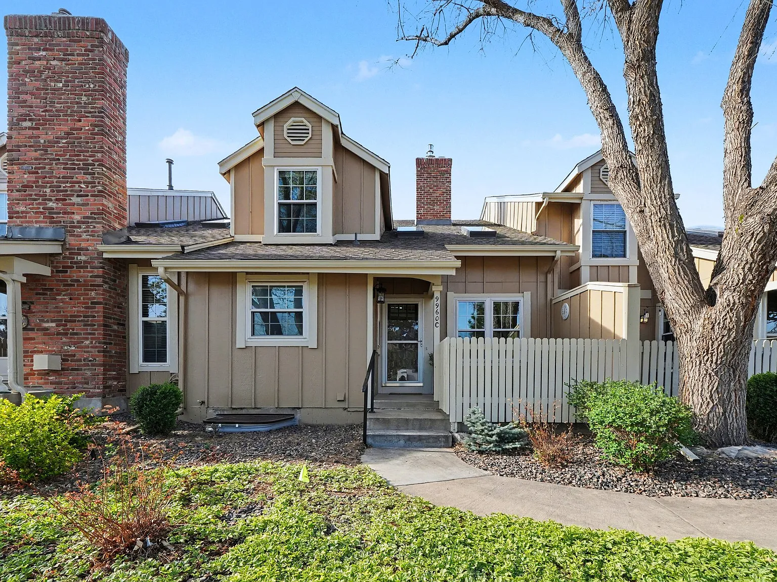 3 bed, 3.5 bath, 1525 sqft, $2,750 — Photo 2