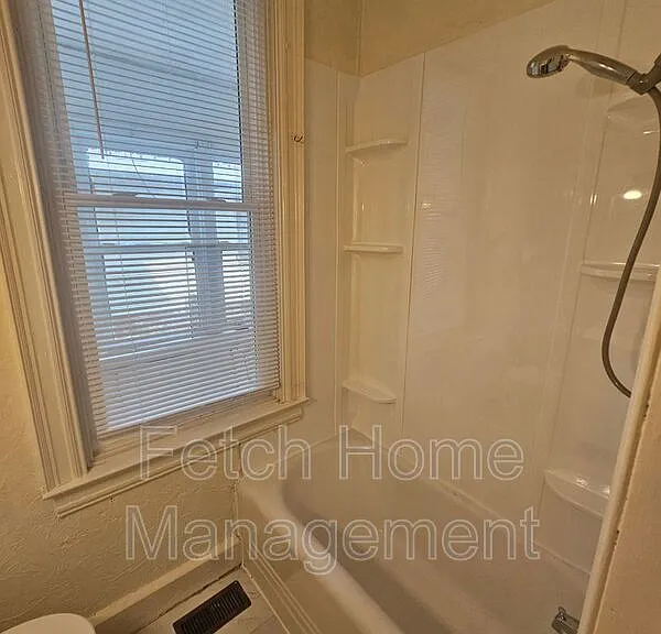 569 W Philadelphia St #1 — Photo 5