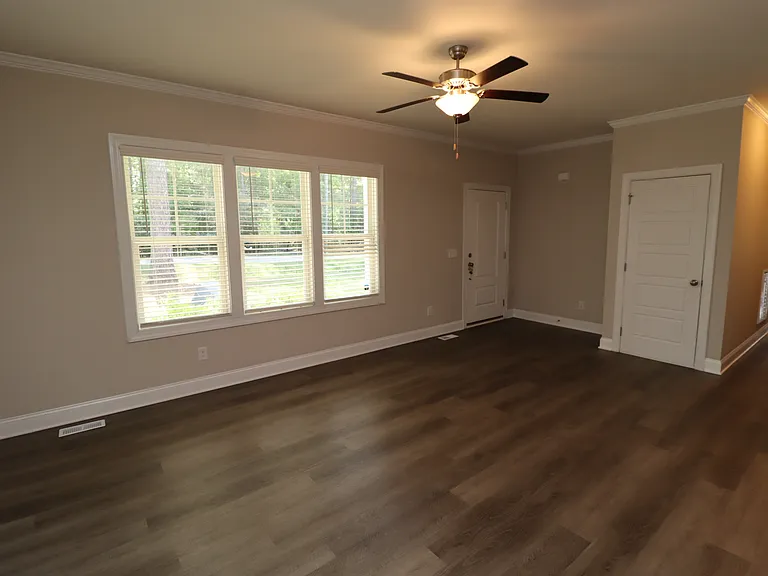 8424 Rhodes Rd — Photo 5