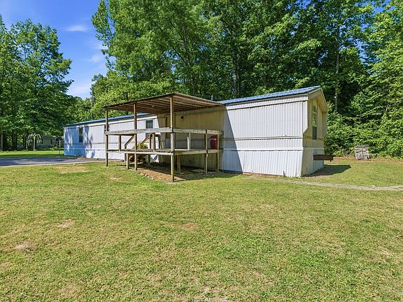 3rd image of 104 Enfield Dr