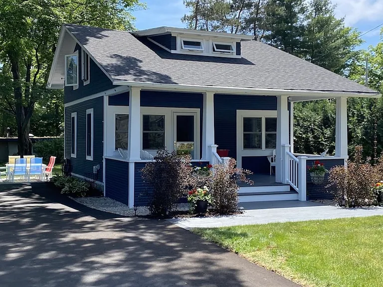 2104 N Shore Dr — Photo 1
