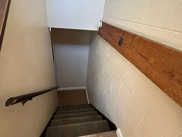 111 Beacon Hill Dr — Photo 12