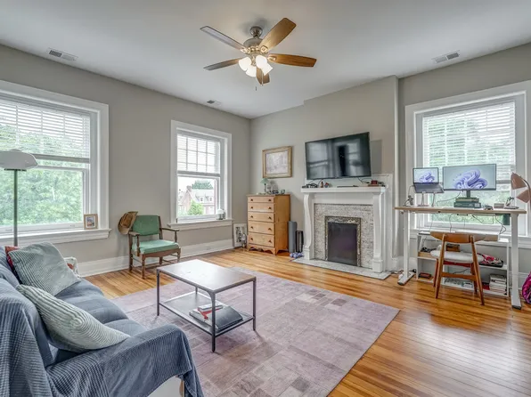 425 N Arthur Ashe Blvd APT 7, Richmond, VA 23220