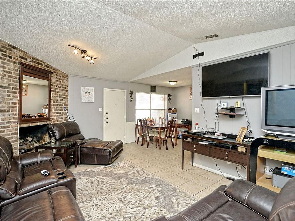 1st image of 11102 Brushy Glen Dr
