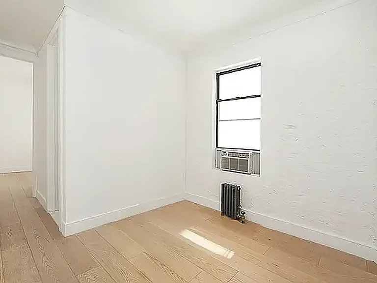 245 E 30th St #44 — Photo 4