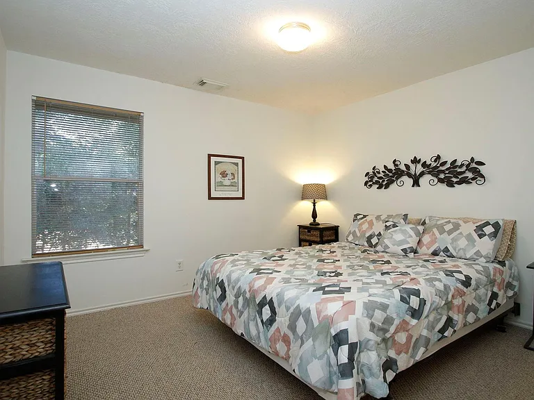 191 N Burberry Park Cir — Photo 23