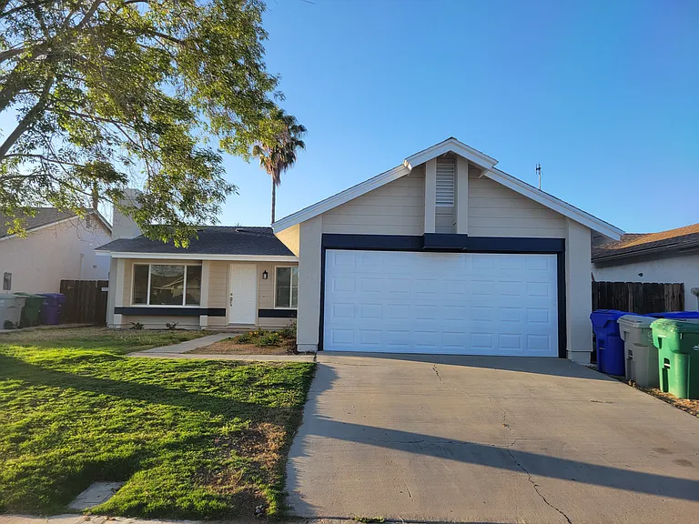 7756 Embry Ct — Photo 16