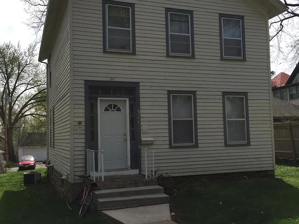 311 Ronalds St