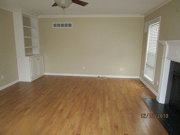5th image of 2722 Lakebrook Dr