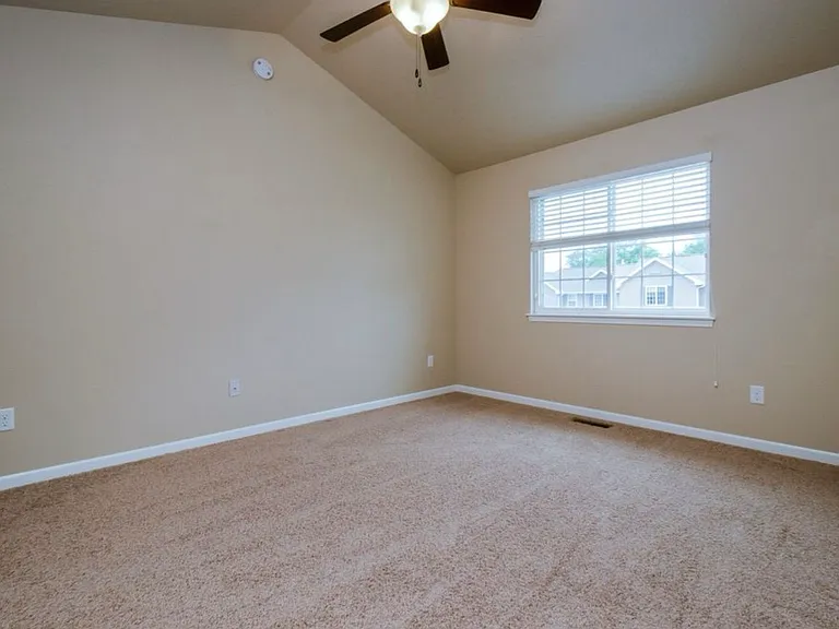 1574 Burr Dr — Photo 12