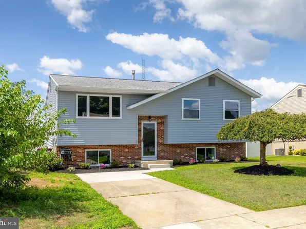 29 Briar Creek Rd, Sicklerville, NJ 08081