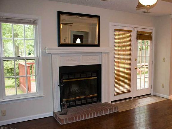 5th image of 916 Belvoir Cir