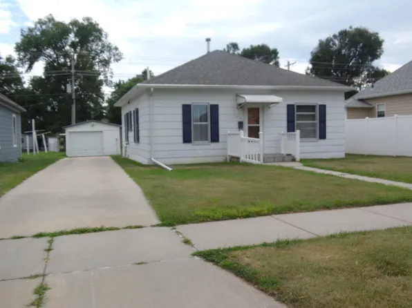 931 E Hanson Ave, Mitchell, SD 57301