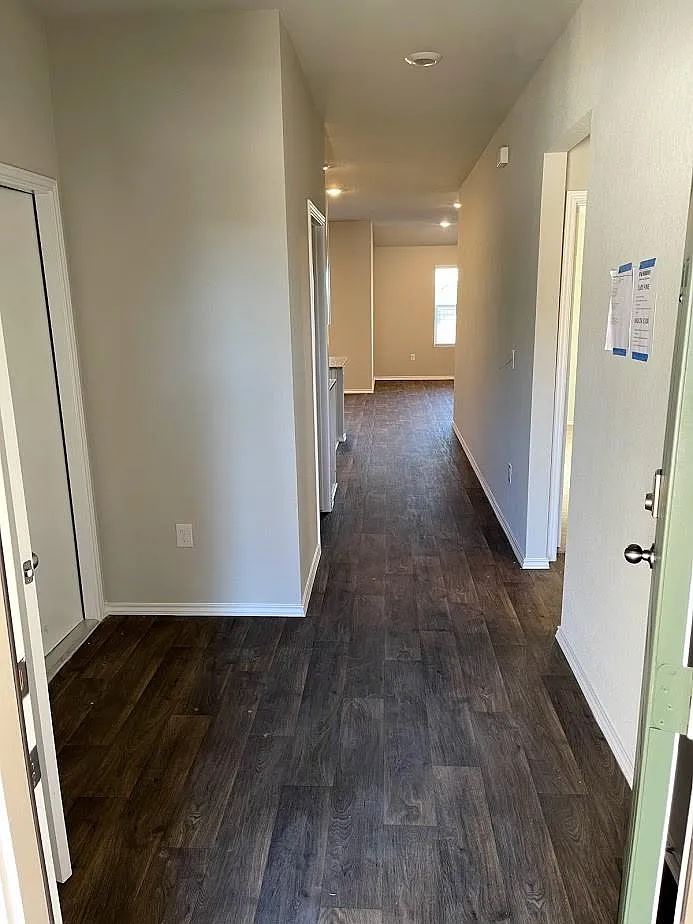 3 bed, 2.0 bath, 1475 sqft, $1,995 — Photo 2