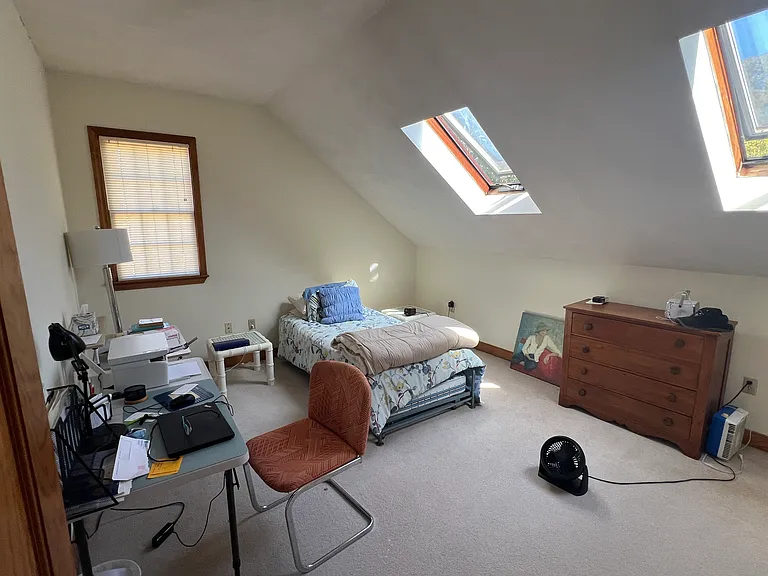 1050 Chestnut St #1 — Photo 11