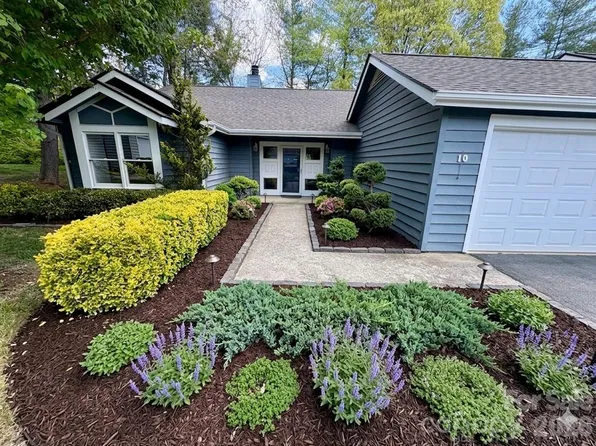 10 Laurel Place Dr, Asheville, NC 28803