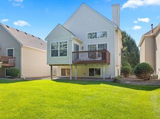 10154 Country Club Curv, Woodbury, MN 55129