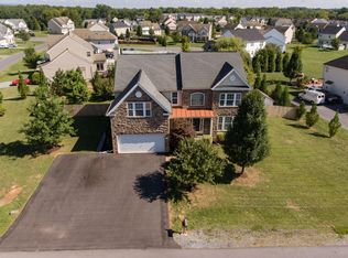 17 Moffett Dr, Bunker Hill, WV 25413