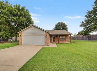 21820 W 12th St S, Sand Springs, OK 74063