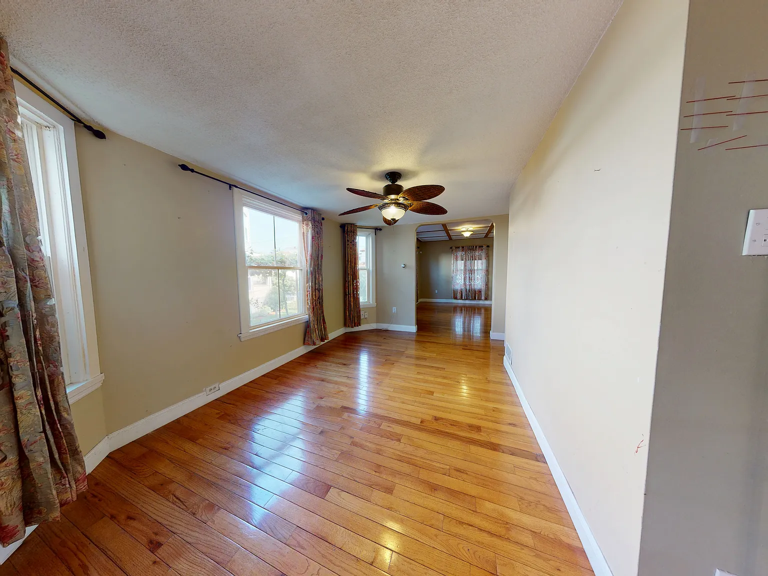 5 bed, 2050 sqft, $4,500 — Photo 3