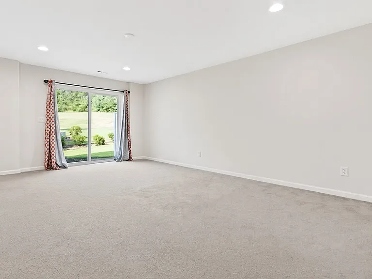511 Pemberwich Pl — Photo 2