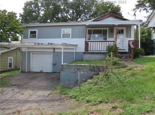 19 Valley View Ave, Saint Albans, WV 25177