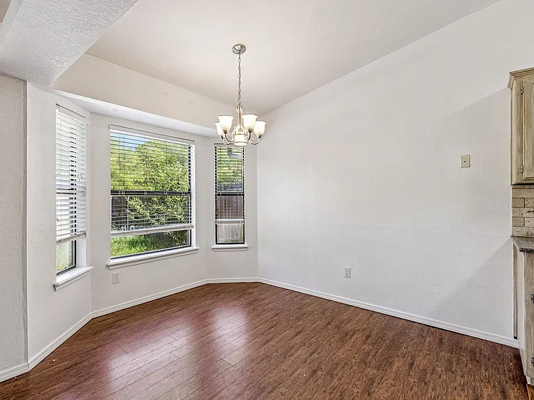 2101 Harbor Dr — Photo 10