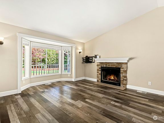 3rd image of 3334 Gonzaga Court SE