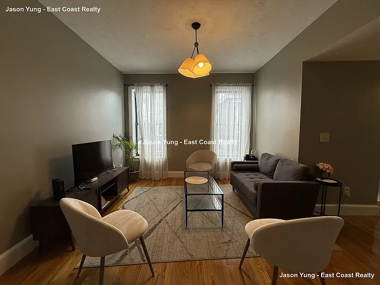 17 Highgate St #8 — Photo 11
