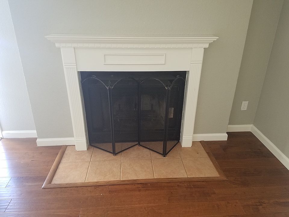 Livingroom Fire place