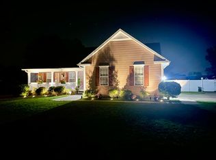 205 Corgy Ln, Raeford, NC 28376