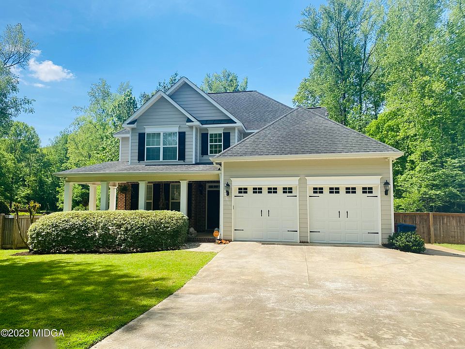 1st image of 956 Huntcliffe Ct
