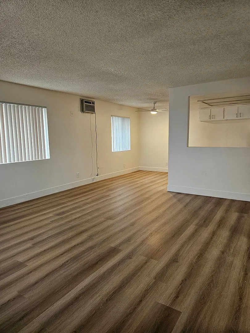 815 Centinela Ave. — Photo 3