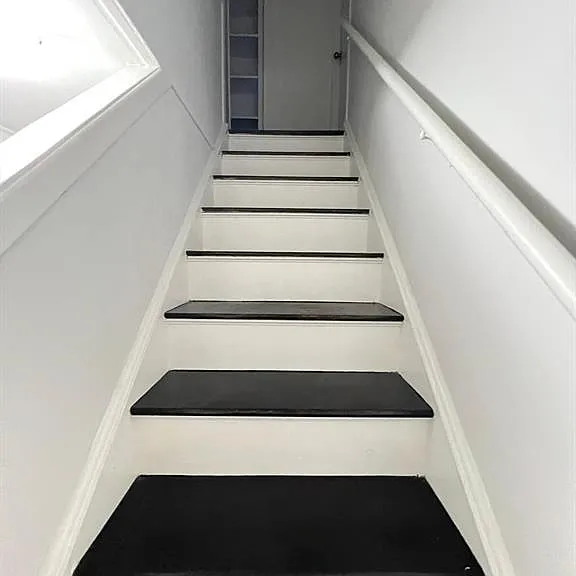 1058 California Ave — Photo 17