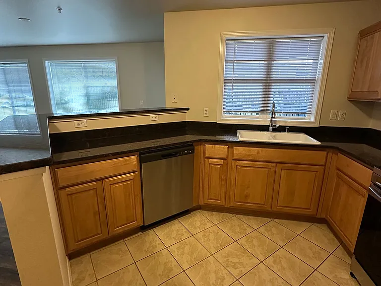 The Fulton Apartments — Photo 12