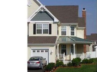 6 Brewster Dr, Warminster, PA 18974