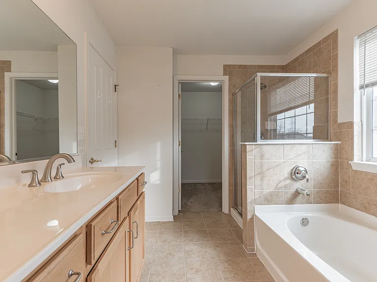 3379 Bradbury Cir — Photo 29