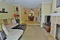 2 bed, 1058 sqft, $2,795 — Photo 3