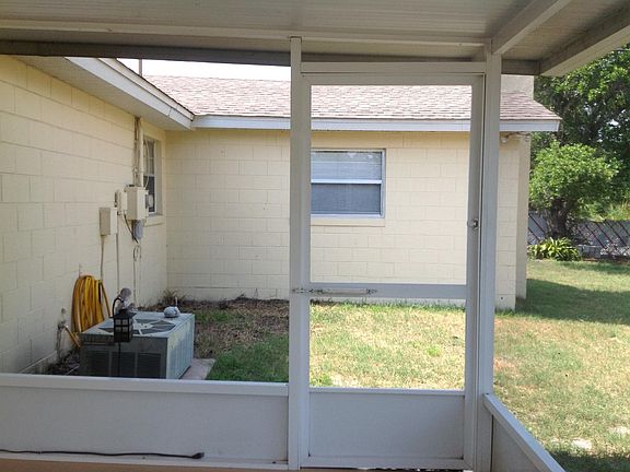 5th image of 5711 Briar Dr