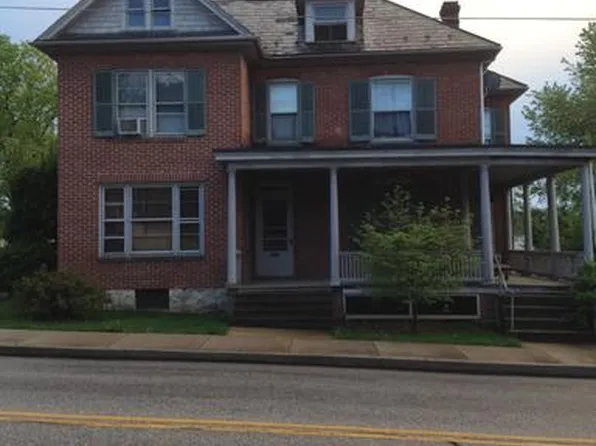 273 E Baltimore St, Greencastle, PA 17225