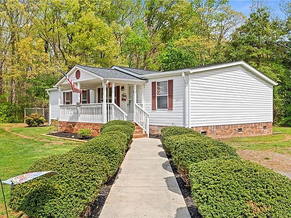 2nd image of 284 Quail Hill Dr