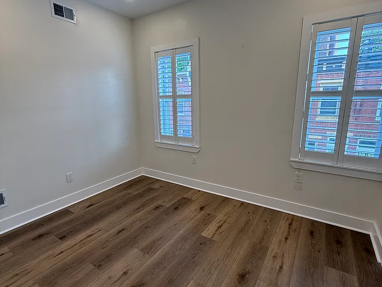 155 W Palmer St — Photo 19