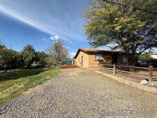 1st image of 23930 Elsinore Ln